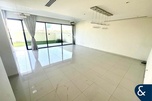 Exclusive | Large 3 Bedroom| Unfurnished